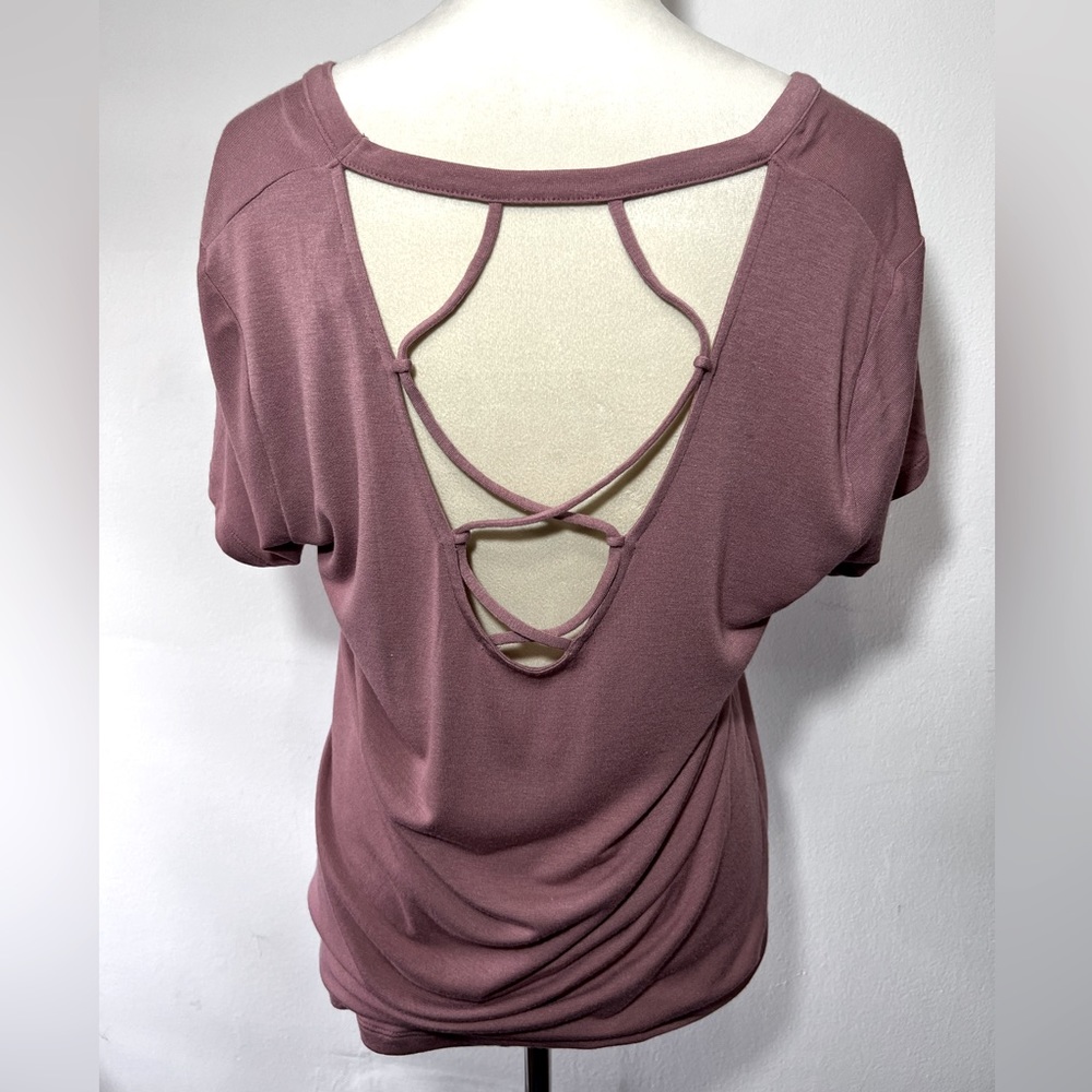 Express, one- eleven comfort blush pink tee, L